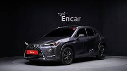 Lexus UX 2024