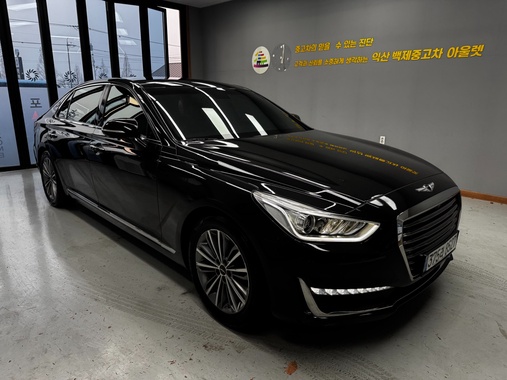 Genesis EQ900 2017