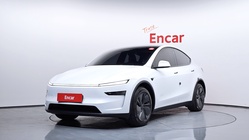 Tesla Model Y 2025