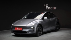 Tesla Model Y 2025