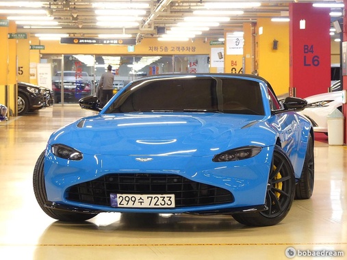 Aston Martin Vantage 2022