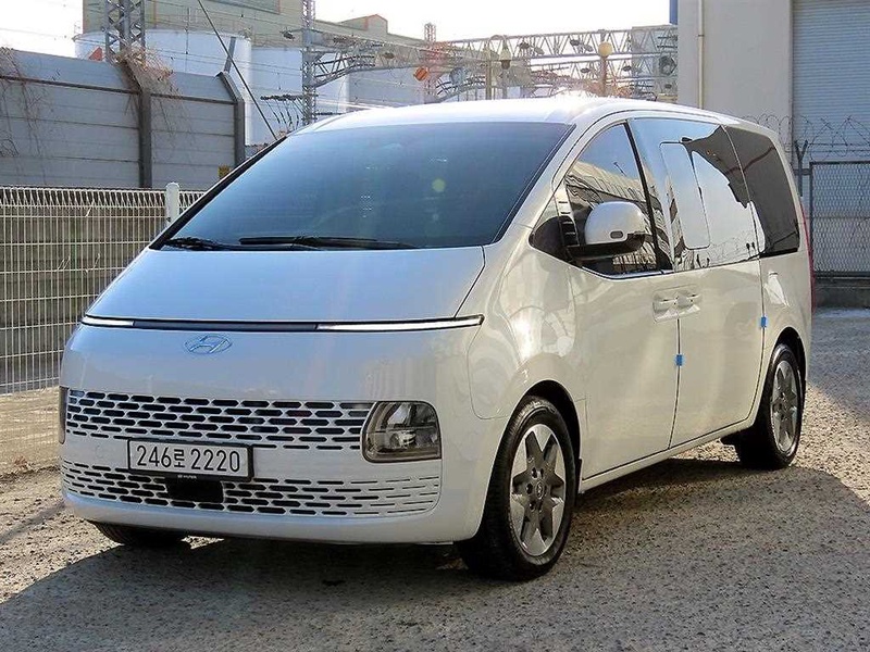 Hyundai Staria