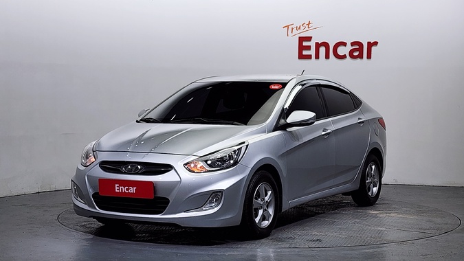 Hyundai Accent 2012