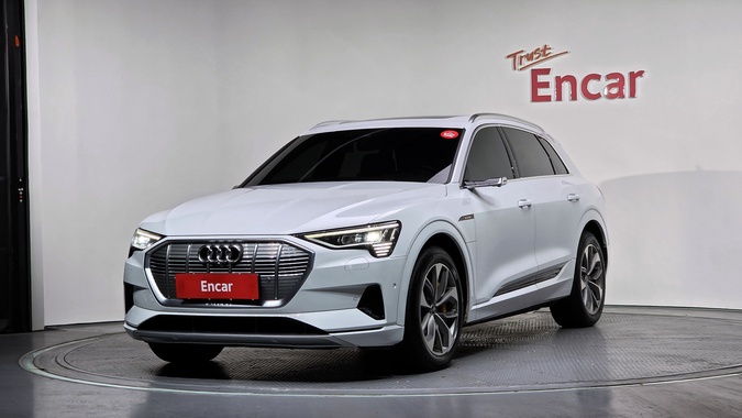 Audi e-tron 2021