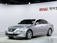 Hyundai Genesis 2012