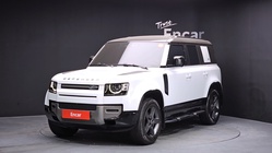 Land Rover Defender 2024