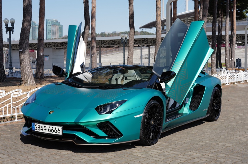 Lamborghini Aventador