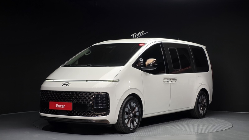 Hyundai Staria