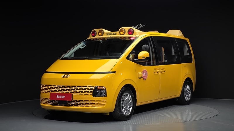 Hyundai Staria