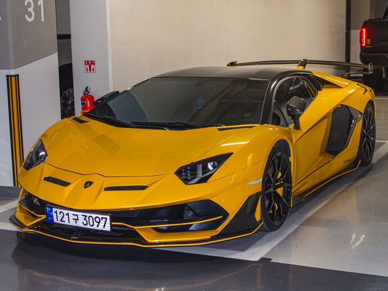 Lamborghini Aventador