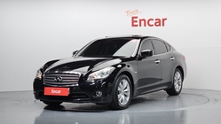 Infiniti M 2011
