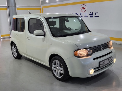 Nissan Cube 2011
