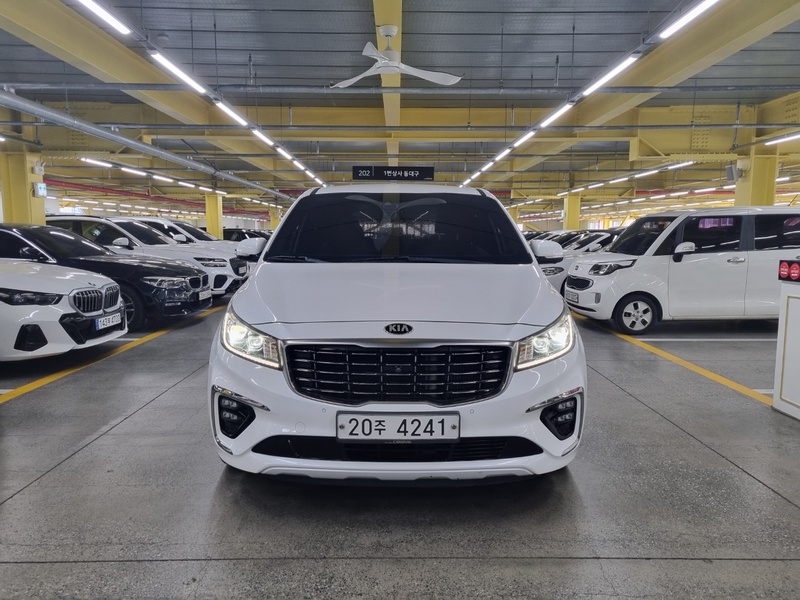 Kia Canival