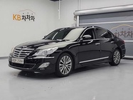 Hyundai Genesis 2012
