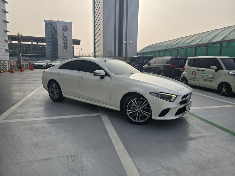 Mercedes-Benz CLS-Class