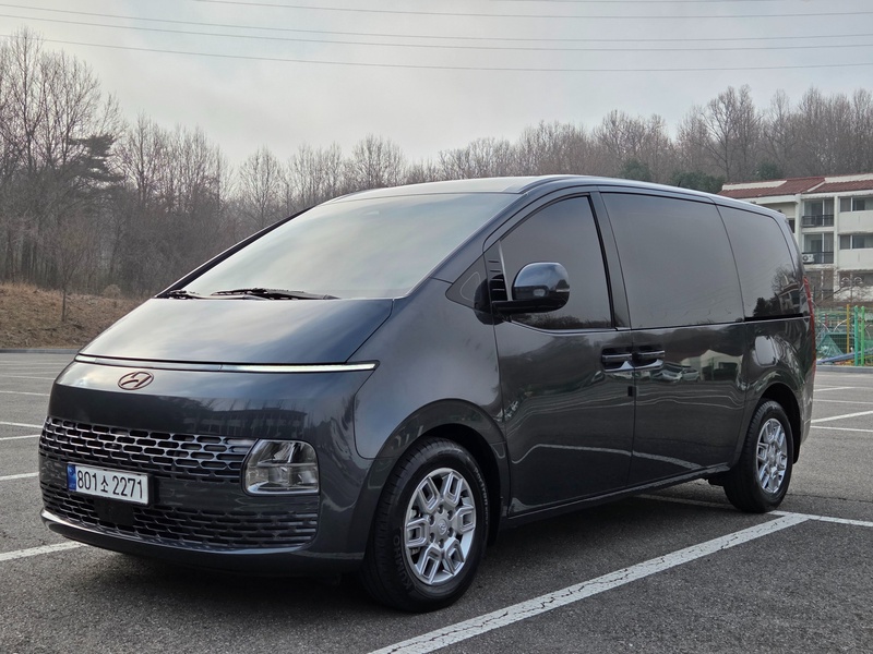 Hyundai Staria