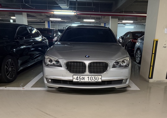 BMW 7 Series 2009