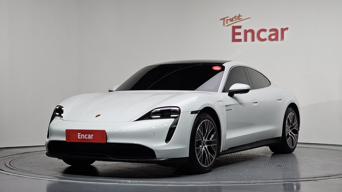 Porsche Taycan 2021