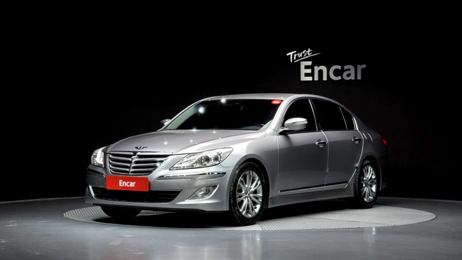 Hyundai Genesis 2012