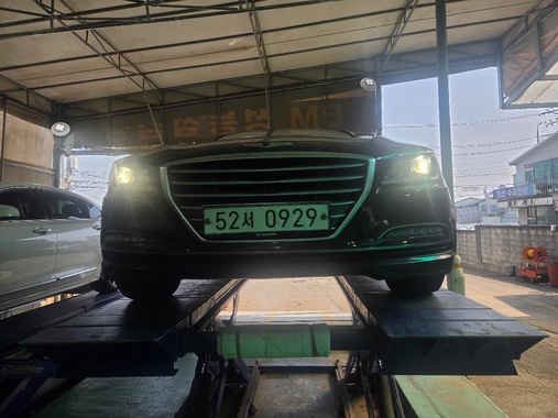 Hyundai Genesis 2016