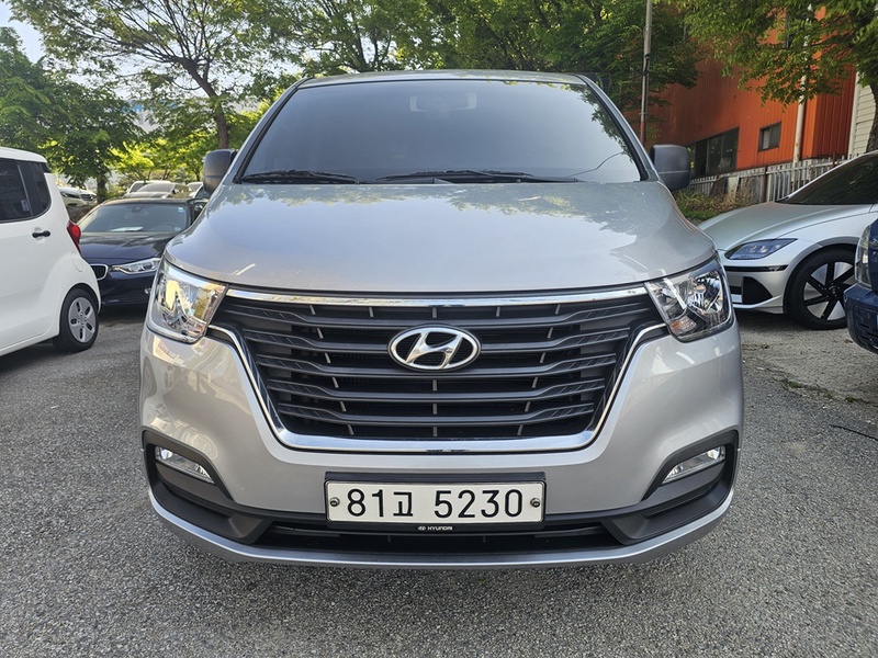 Hyundai Starex