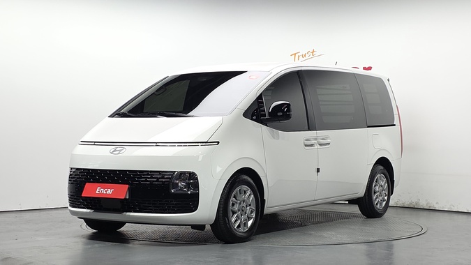 Hyundai Staria 2025