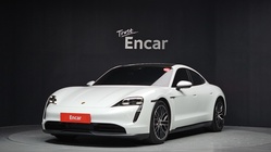Porsche Taycan 2022