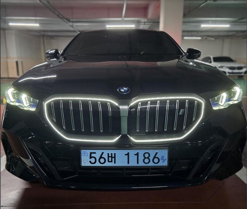 BMW i5