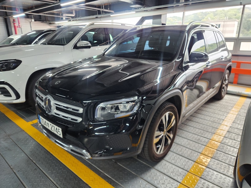 Mercedes-Benz GLB-Class