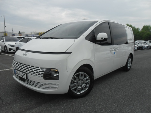 Hyundai Staria 2022