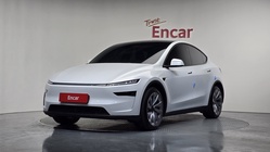 Tesla Model Y 2025