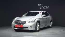 Infiniti M 2010