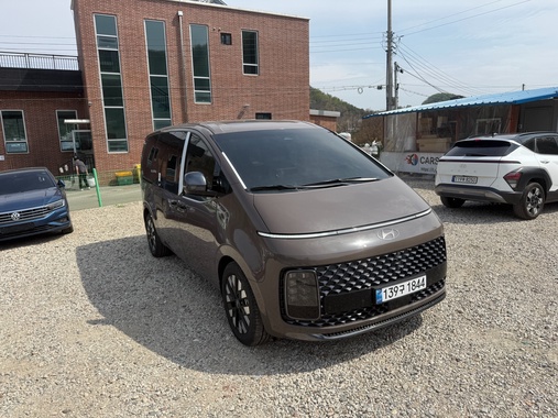 Hyundai Staria 2025