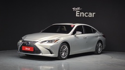 Lexus ES 2019