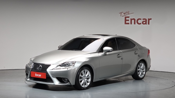 Lexus IS 2016