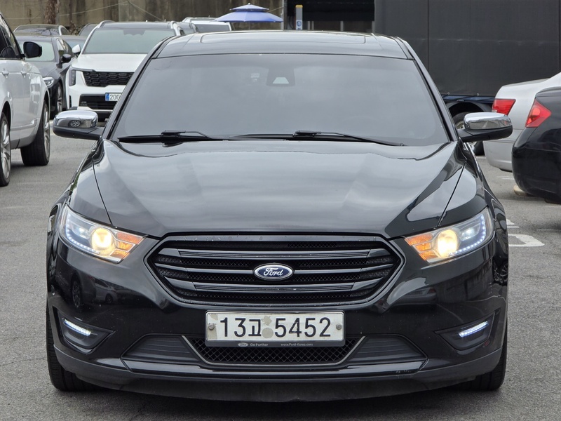 Ford Taurus
