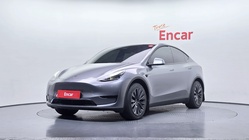 Tesla Model Y 2025