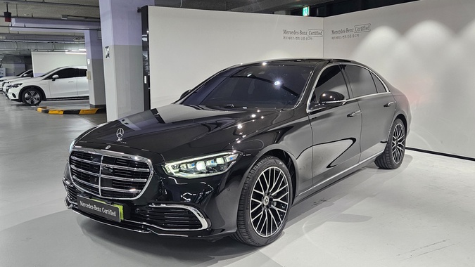 Mercedes-Benz S-Class 2025