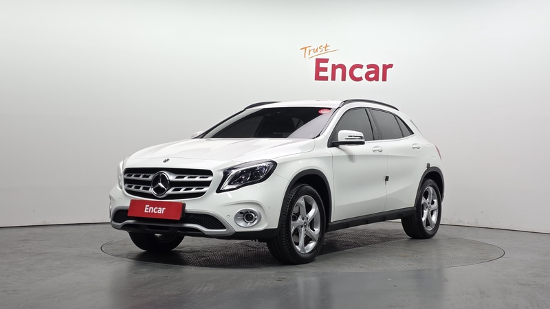 Mercedes-Benz GLA-Class