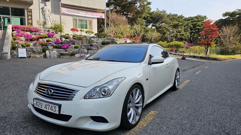 Infiniti G