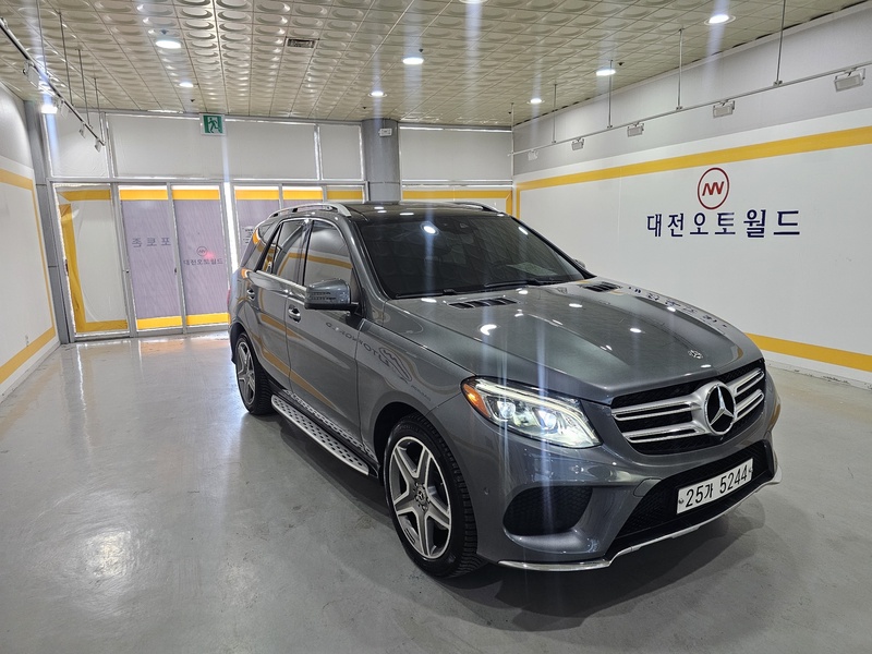 Mercedes-Benz GLE-Class