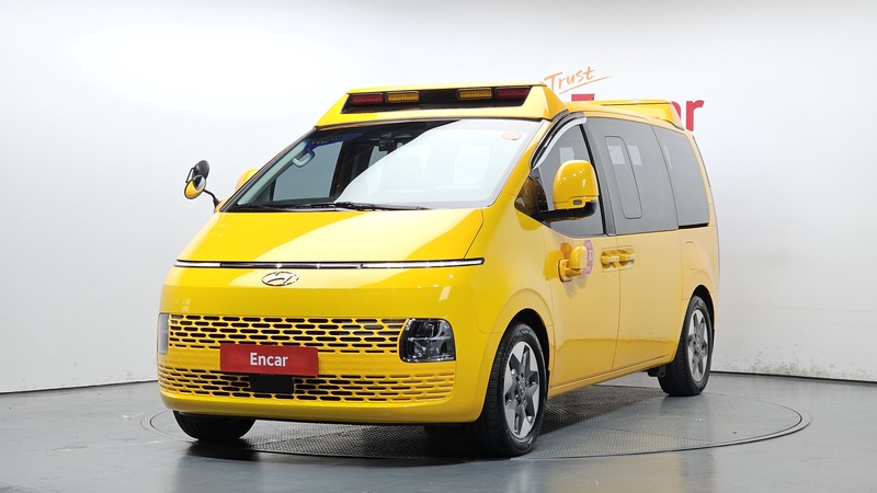 Hyundai Staria