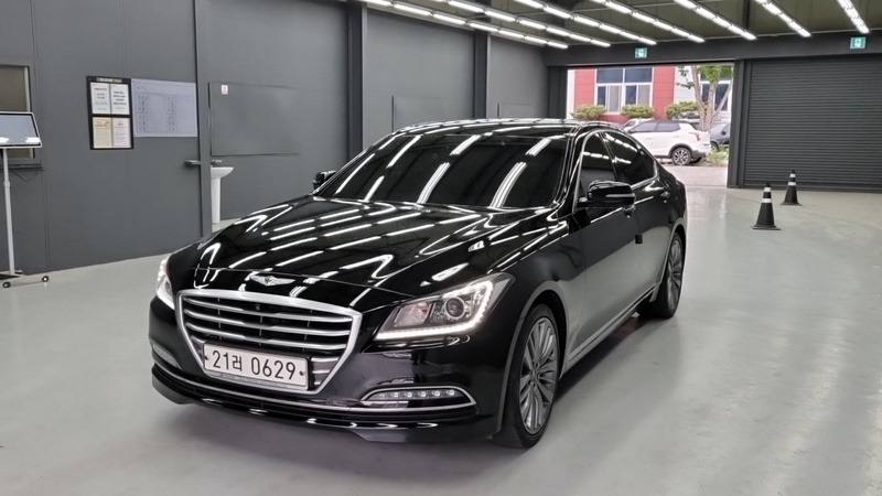 Hyundai Genesis