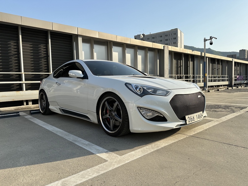 Hyundai Genesis