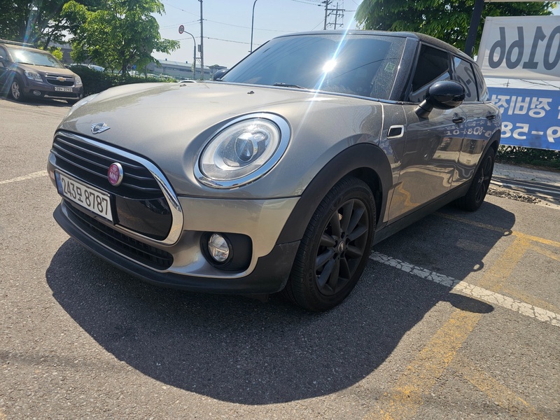 MINI Clubman