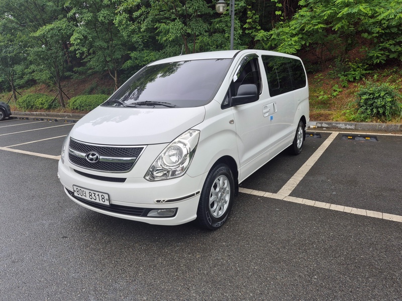 Hyundai Starex