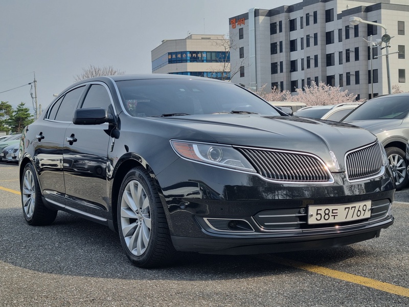 Lincoln MKS