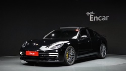 Porsche Panamera 2021
