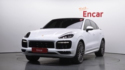 Porsche Cayenne 2021