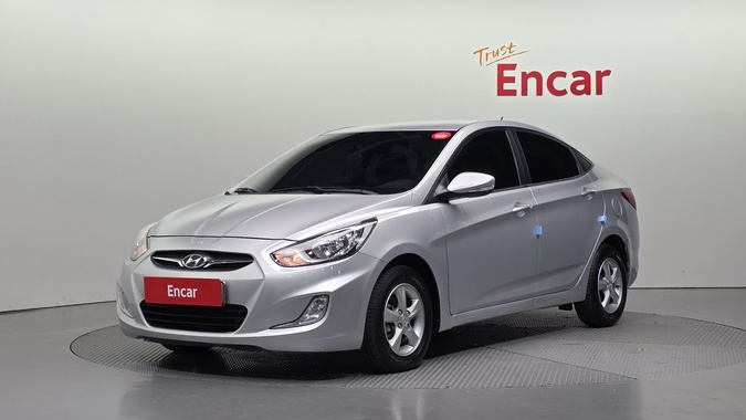 Hyundai Accent 2012